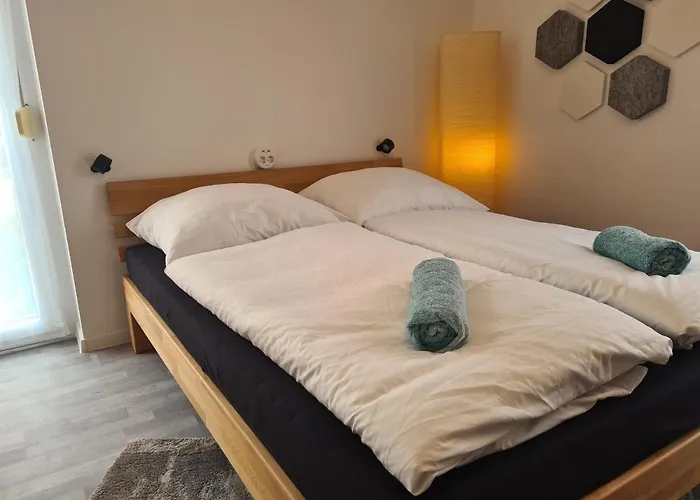 Homestay Lichtdurchflutetes - Mainwiesen