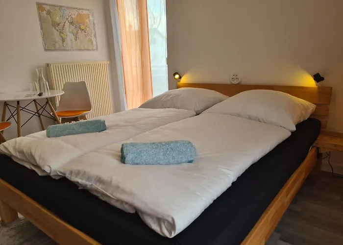 Homestay Lichtdurchflutetes - Mainwiesen