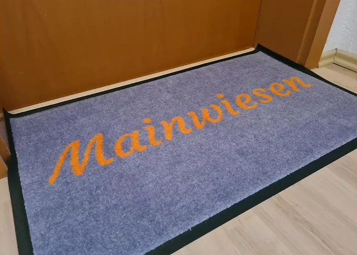 Lichtdurchflutetes - Mainwiesen Homestay Waldbuttelbrunn